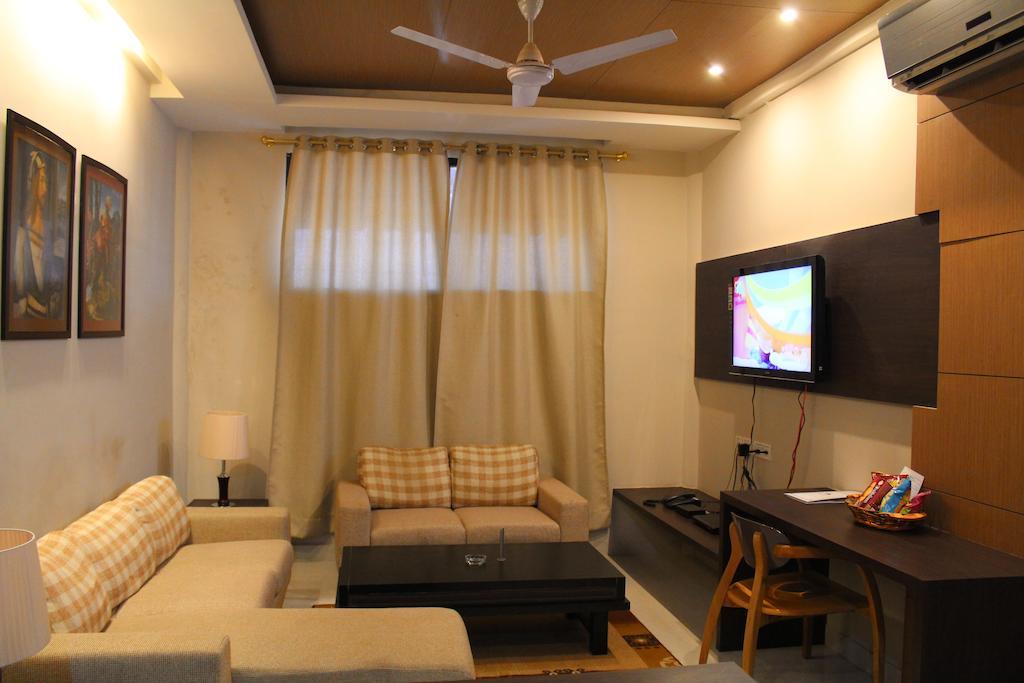 Dibrugarh Club House Hotel Luaran gambar