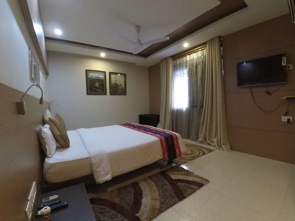 Dibrugarh Club House Hotel Luaran gambar