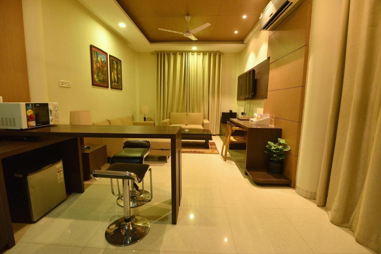 Dibrugarh Club House Hotel Luaran gambar